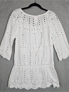 RACHEL ROSE.  White Eyelet Peasant Blouse - Women